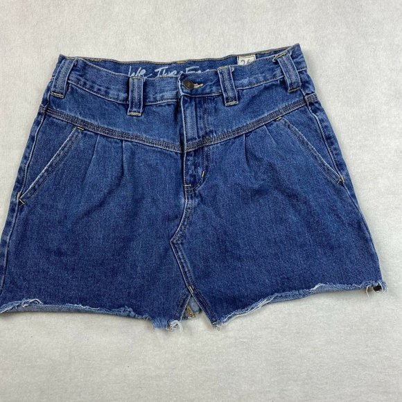 Free People We The Free Denim Mini Skirt Raw Hem Size 26 Boho - Picture 1 of 3
